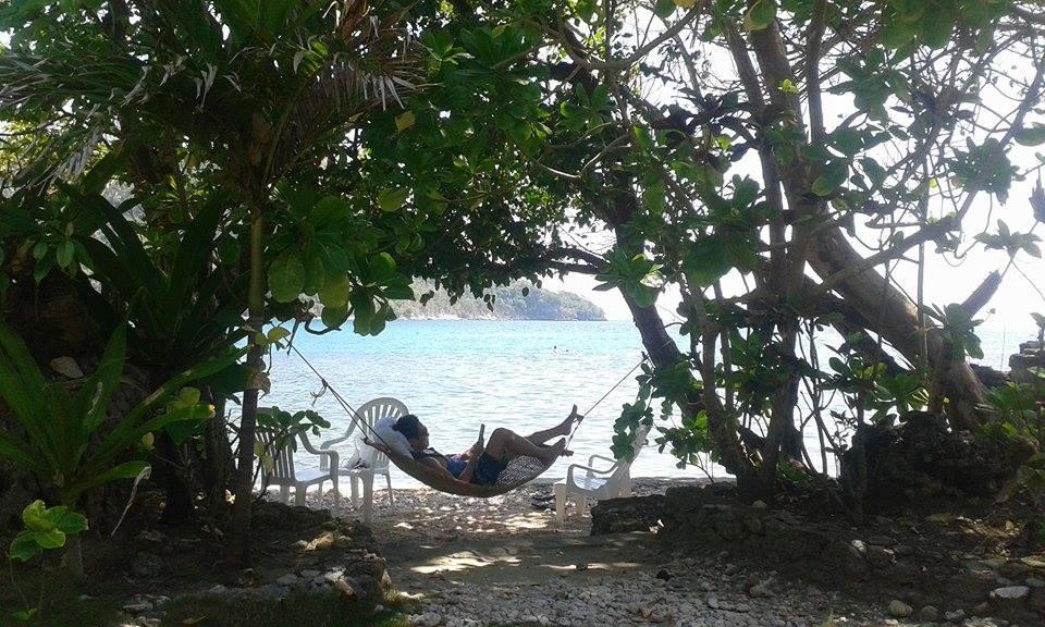 Blue Crystal Beach Resort Puerto Galera Bagian luar foto